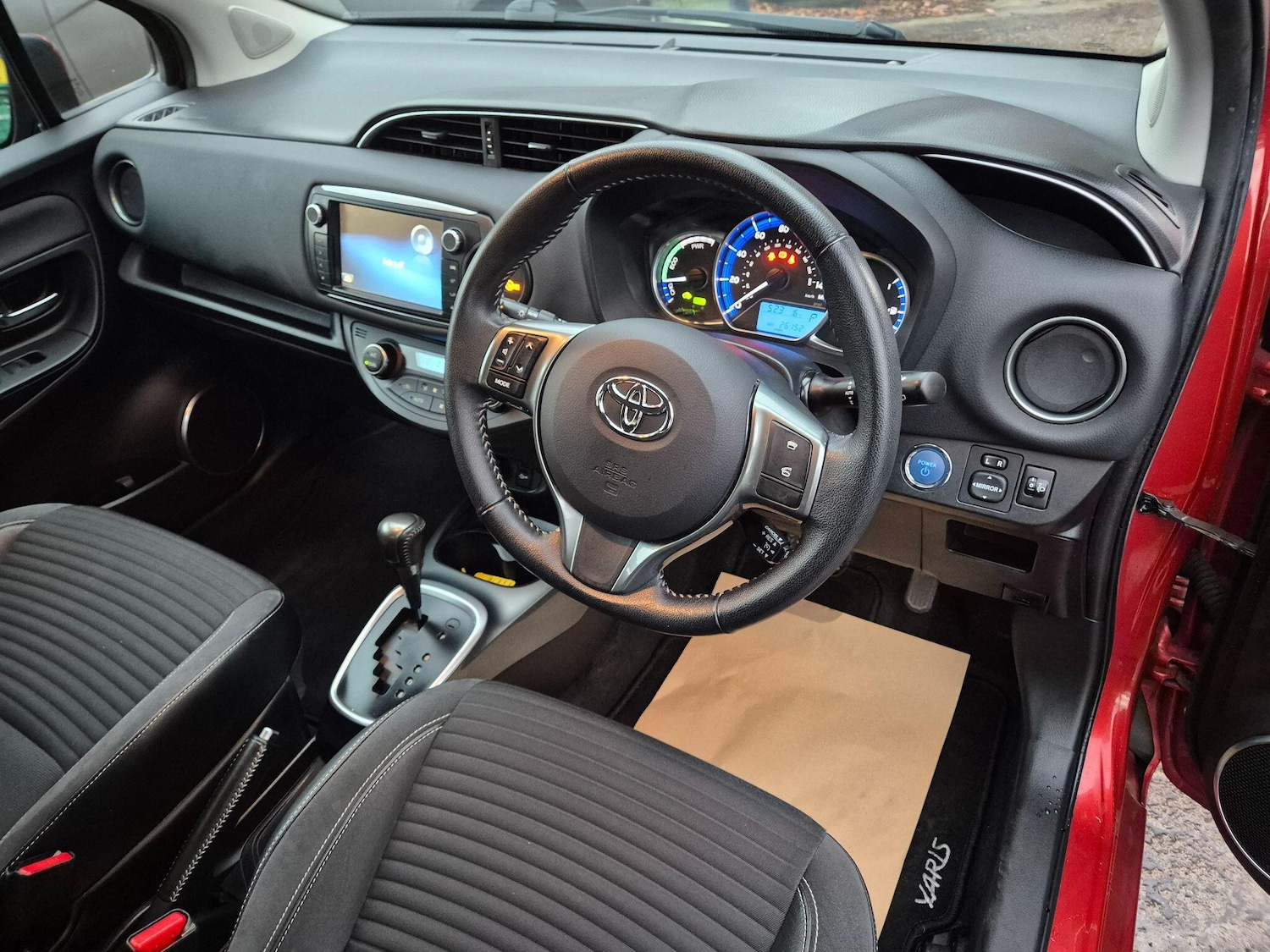 Used Toyota Yaris 2015 for sale - 76787841: Photo 14