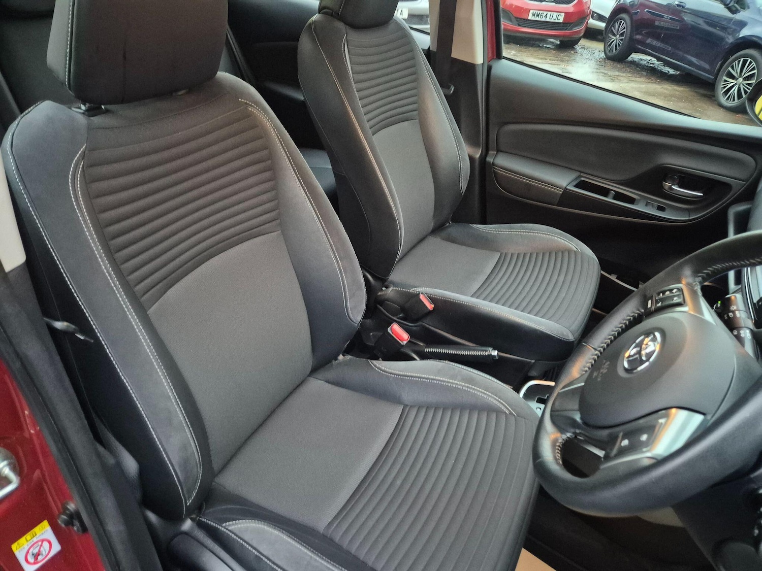 Used Toyota Yaris 2015 for sale - 76787841: Photo 15