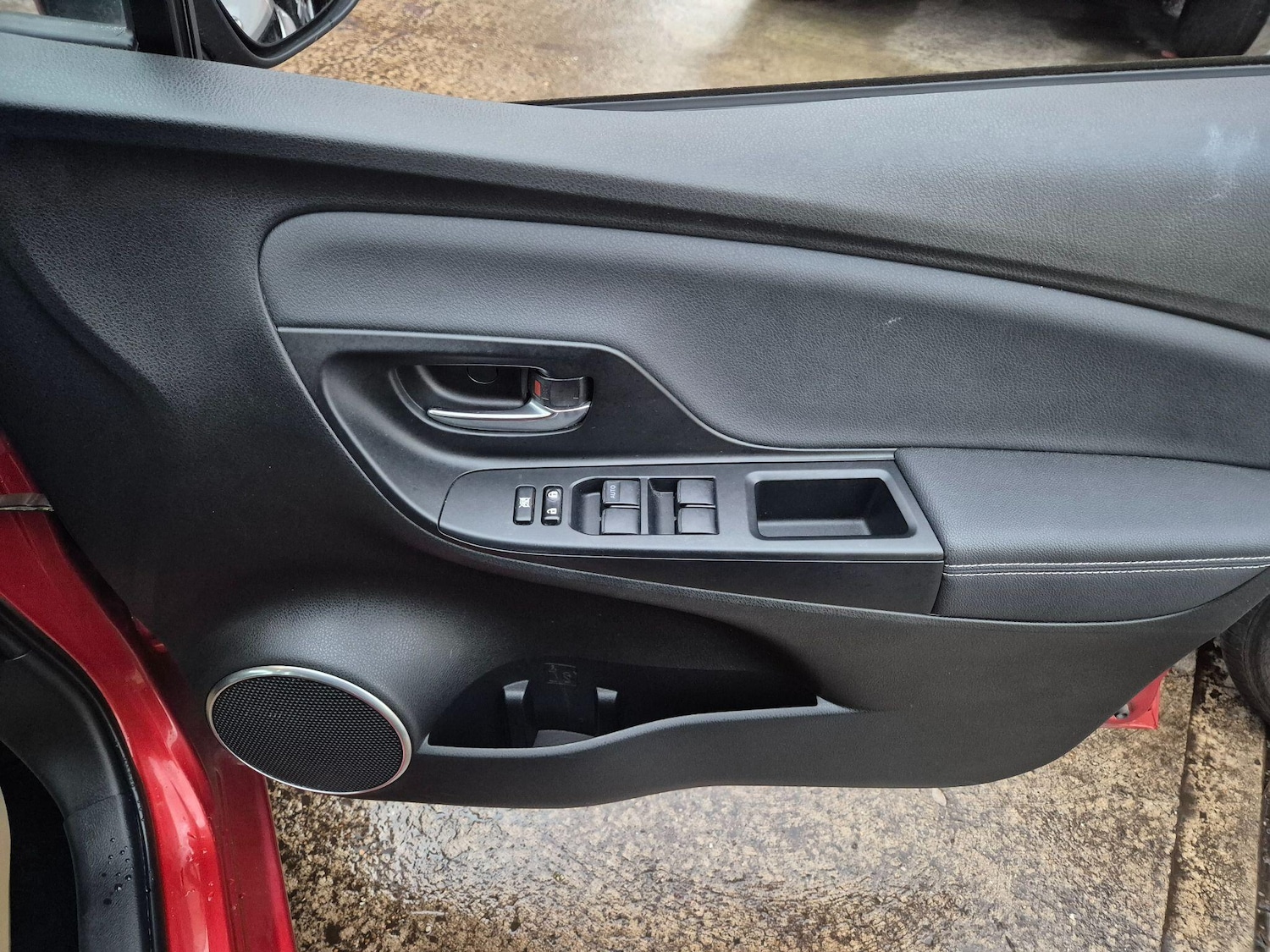 Used Toyota Yaris 2015 for sale - 76787841: Photo 16