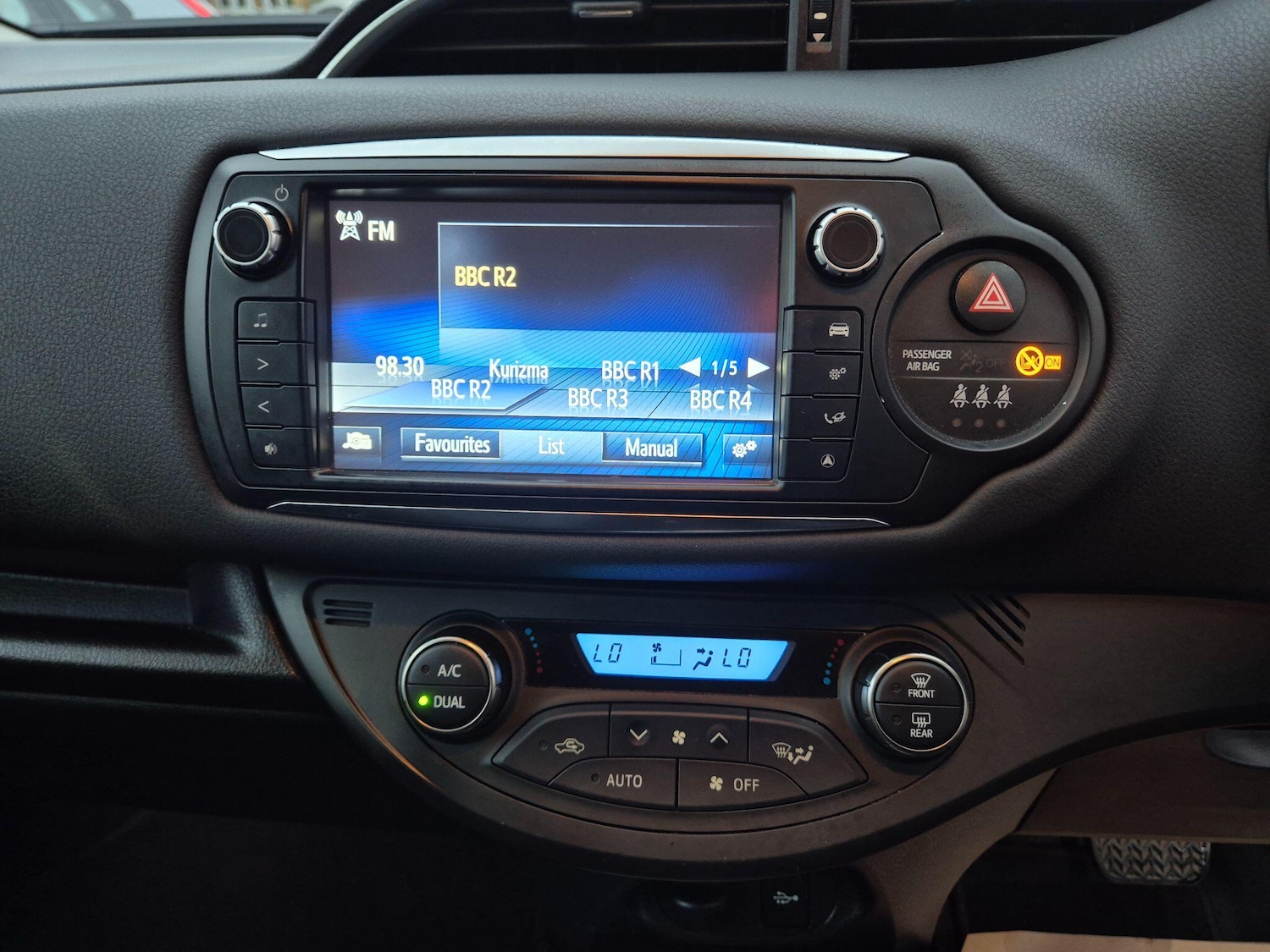 Used Toyota Yaris 2015 for sale - 76787841: Photo 25