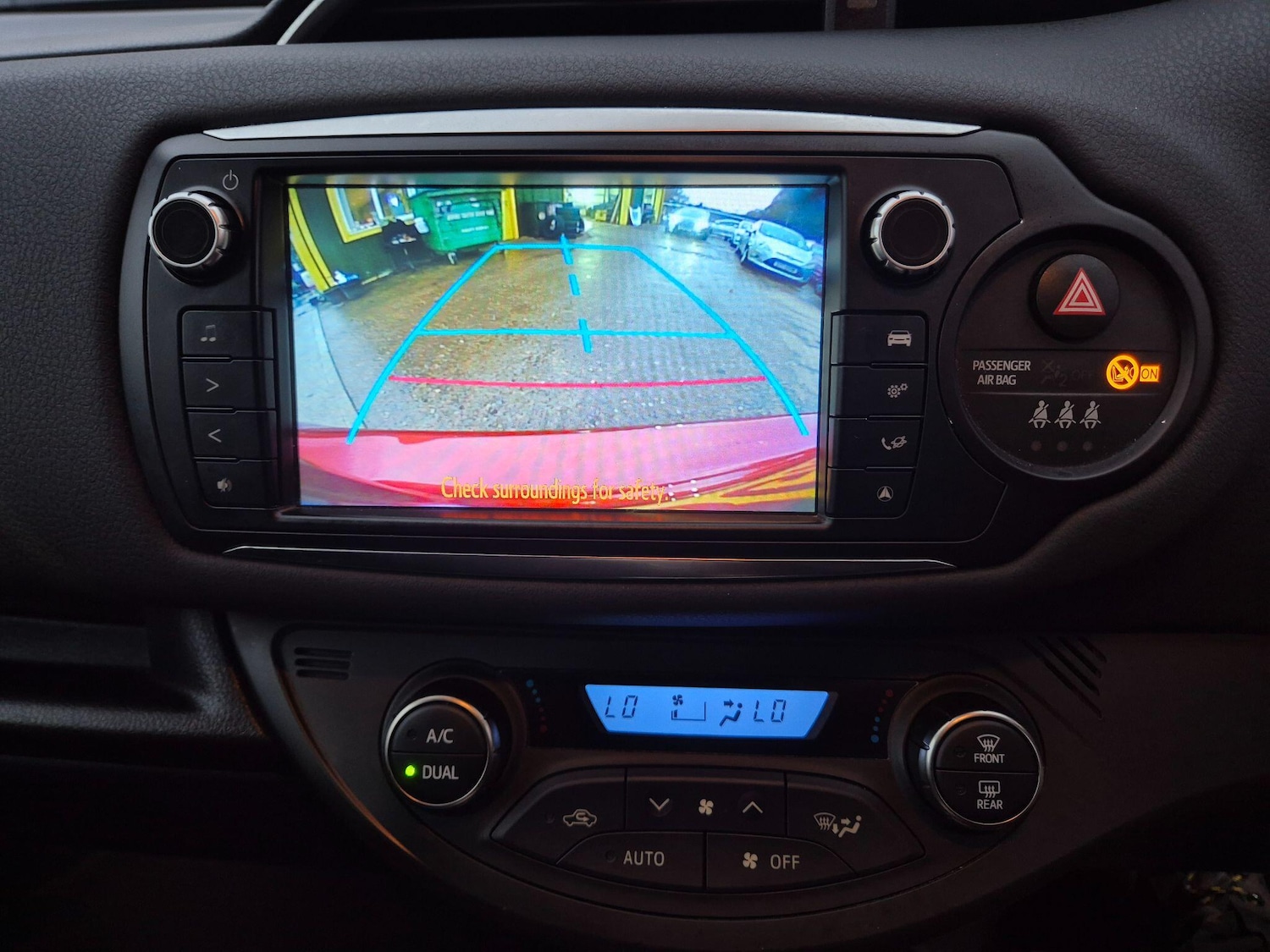 Used Toyota Yaris 2015 for sale - 76787841: Photo 27