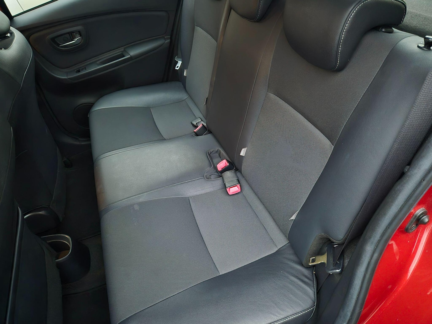 Used Toyota Yaris 2015 for sale - 76787841: Photo 37