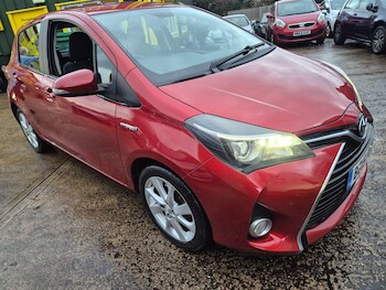 Used Toyota Yaris 2015 for sale - 76787841: Photo