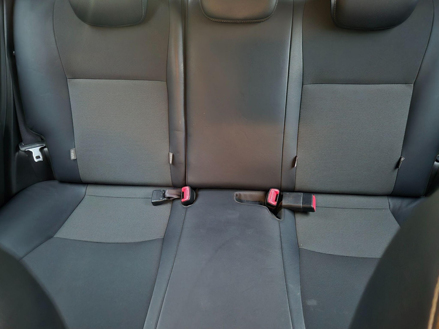 Used Toyota Yaris 2015 for sale - 76787841: Photo 45