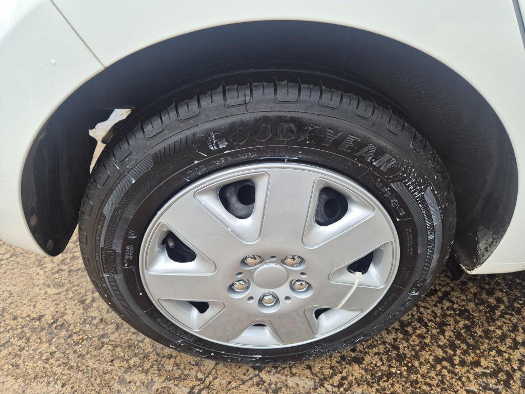 Used Hyundai i10 2017 for sale - 77037581: Photo 6