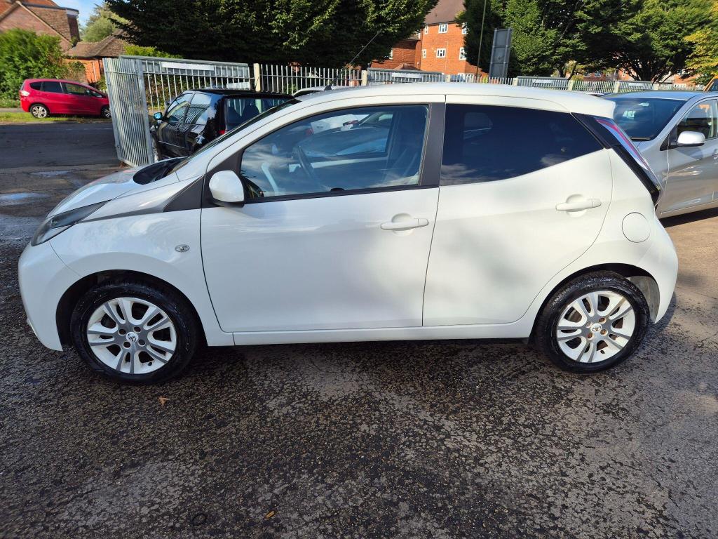 Used Toyota AYGO 2015 for sale - 77023054: Photo 11
