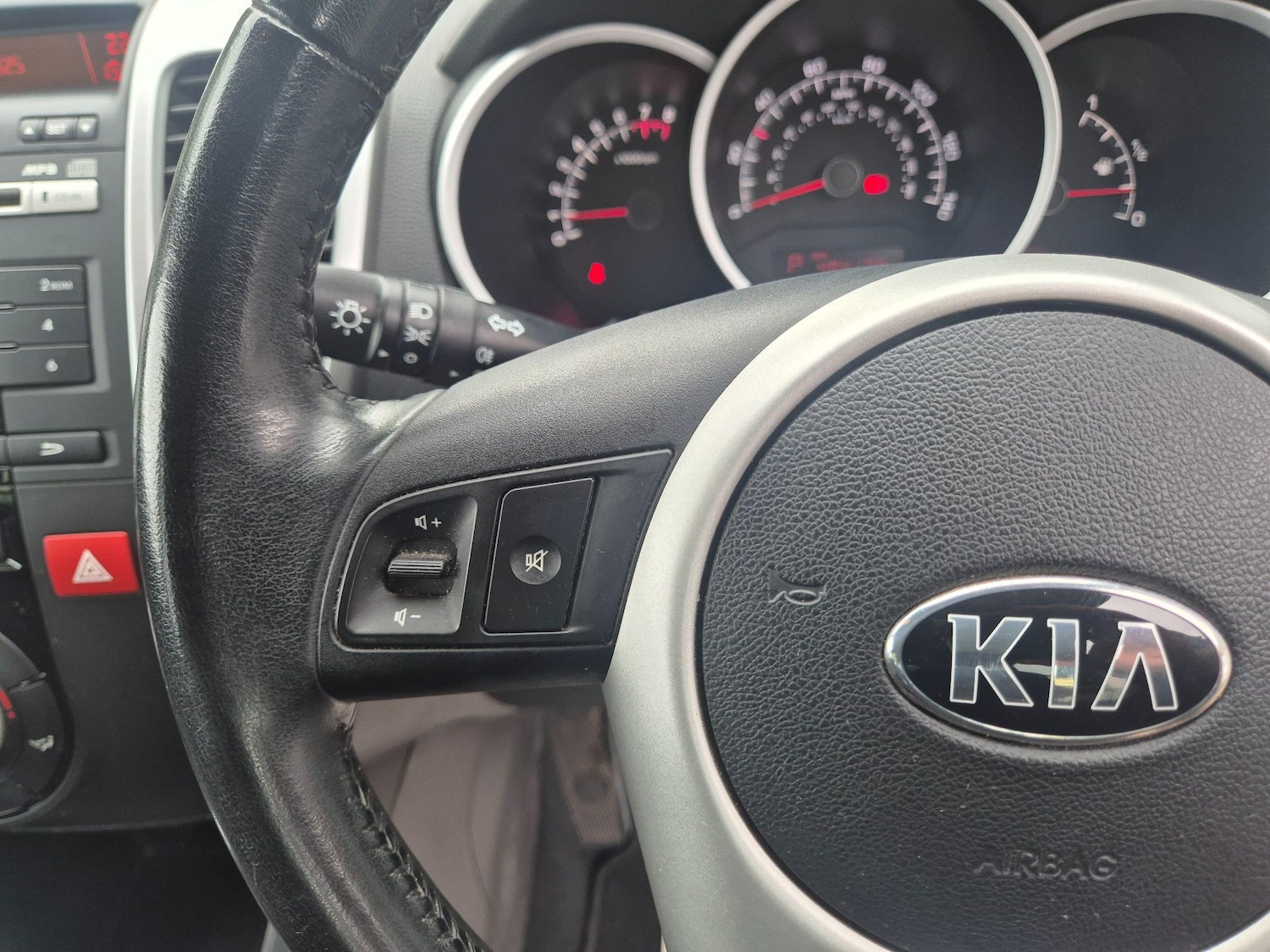 Used Kia Venga 2015 for sale - 76787858: Photo 16