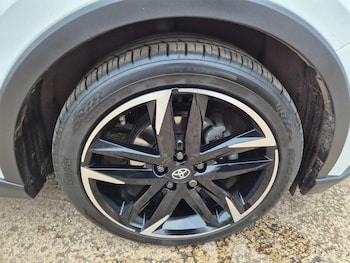 Used Toyota C-HR 2022 for sale - 78408818: Photo