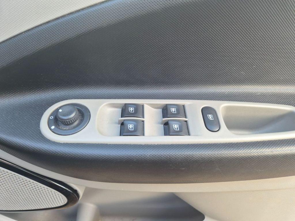 Used Renault Zoe 2014 for sale - 77034390: Photo 17