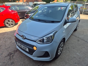 Used Hyundai i10 2019 for sale - 79505250: Photo