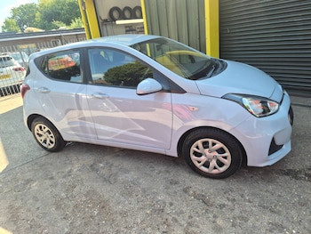 Used Hyundai i10 2019 for sale - 79505250: Photo