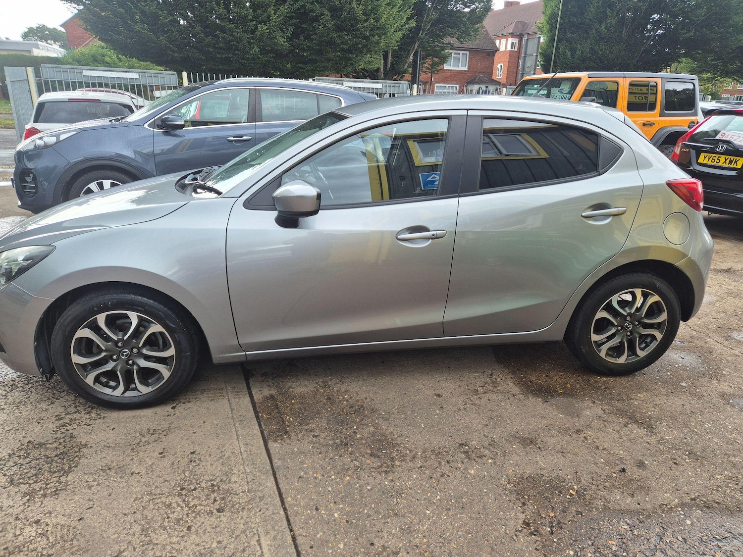 Used Mazda Mazda2 2015 for sale - 76787834: Photo 11