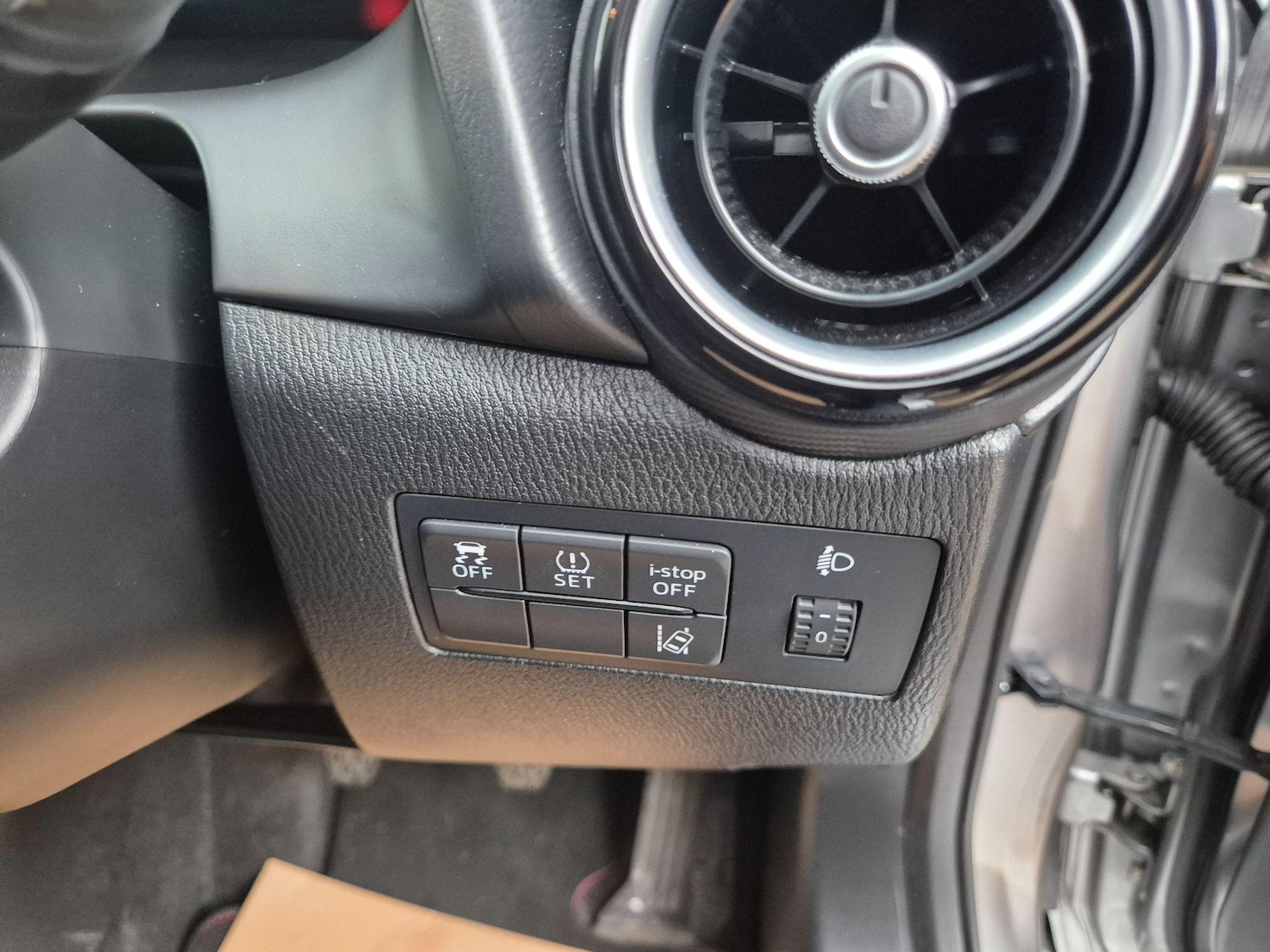 Used Mazda Mazda2 2015 for sale - 76787834: Photo 18