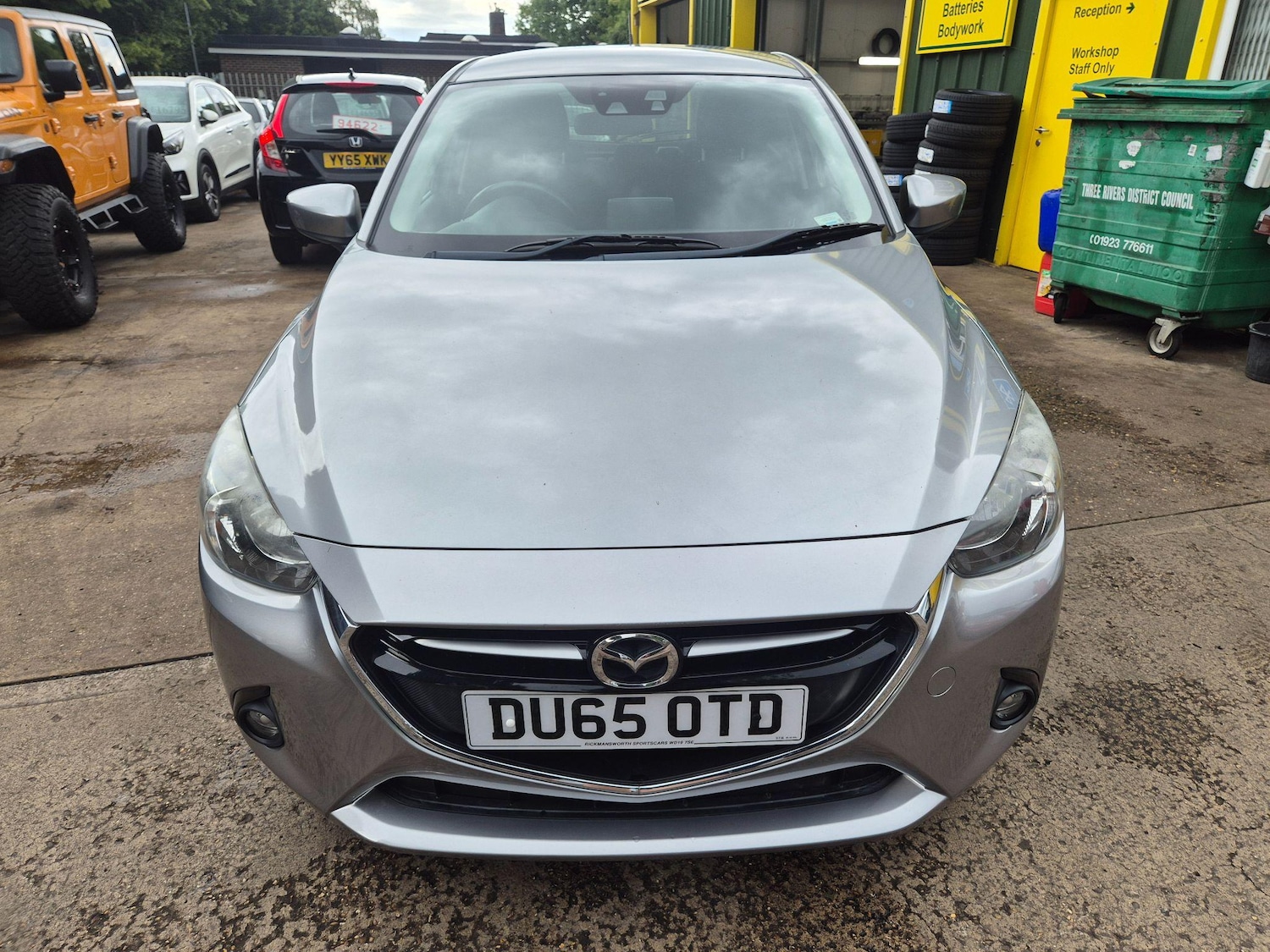 Used Mazda Mazda2 2015 for sale - 76787834: Photo 2