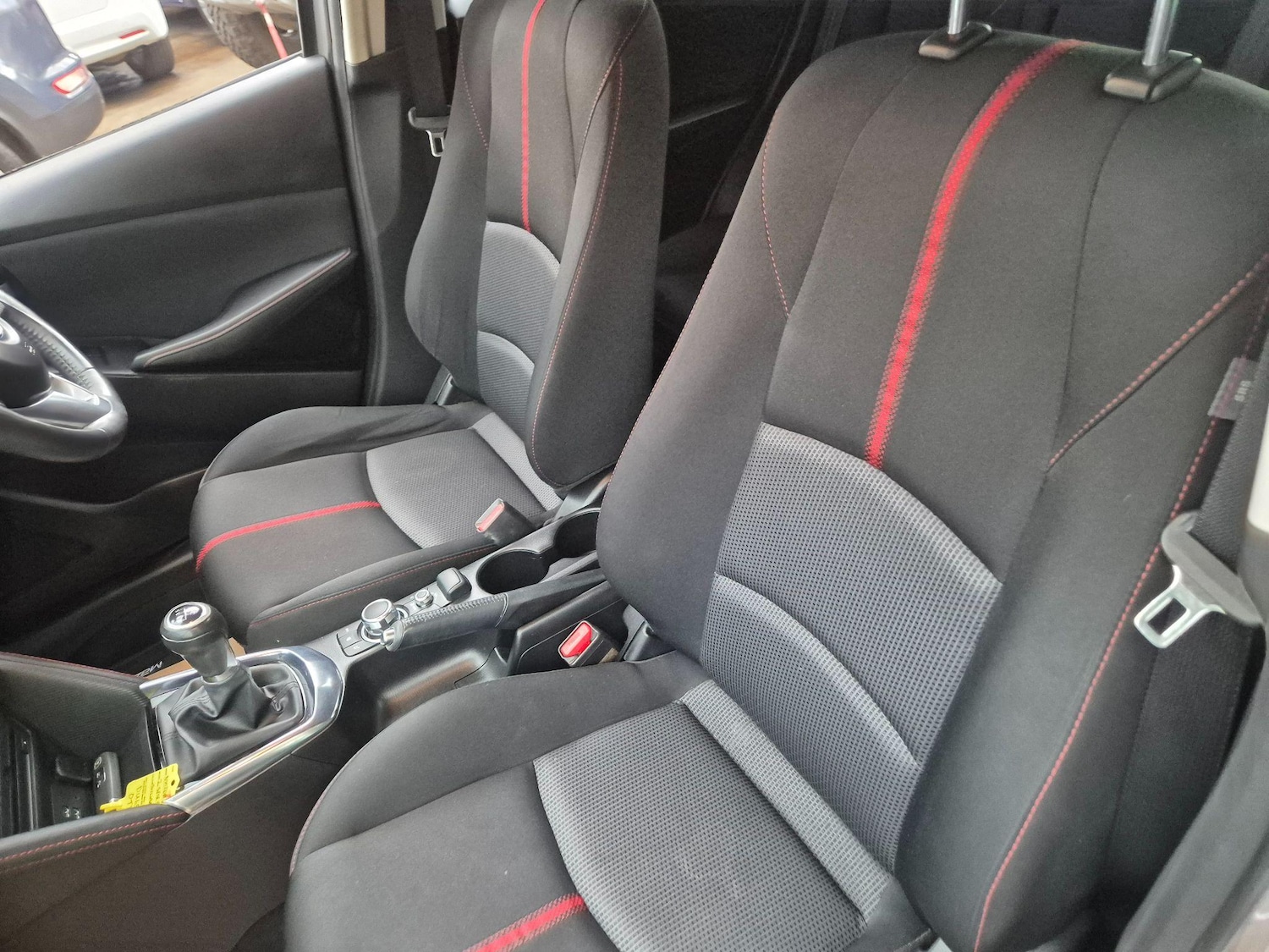 Used Mazda Mazda2 2015 for sale - 76787834: Photo 37