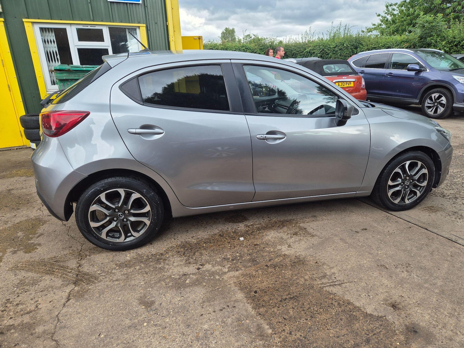Used Mazda Mazda2 2015 for sale - 76787834: Photo 5