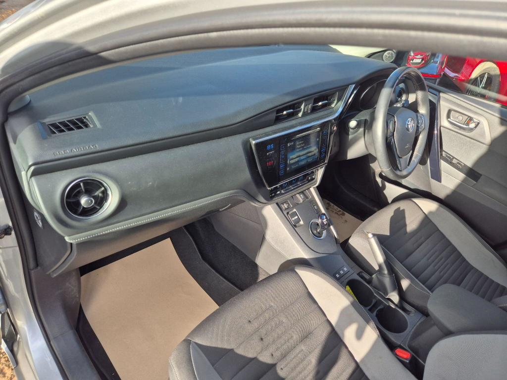 Used Toyota Auris 2018 for sale - 77034351: Photo 39