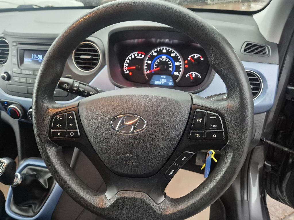 Used Hyundai i10 2017 for sale - 77275608: Photo 19