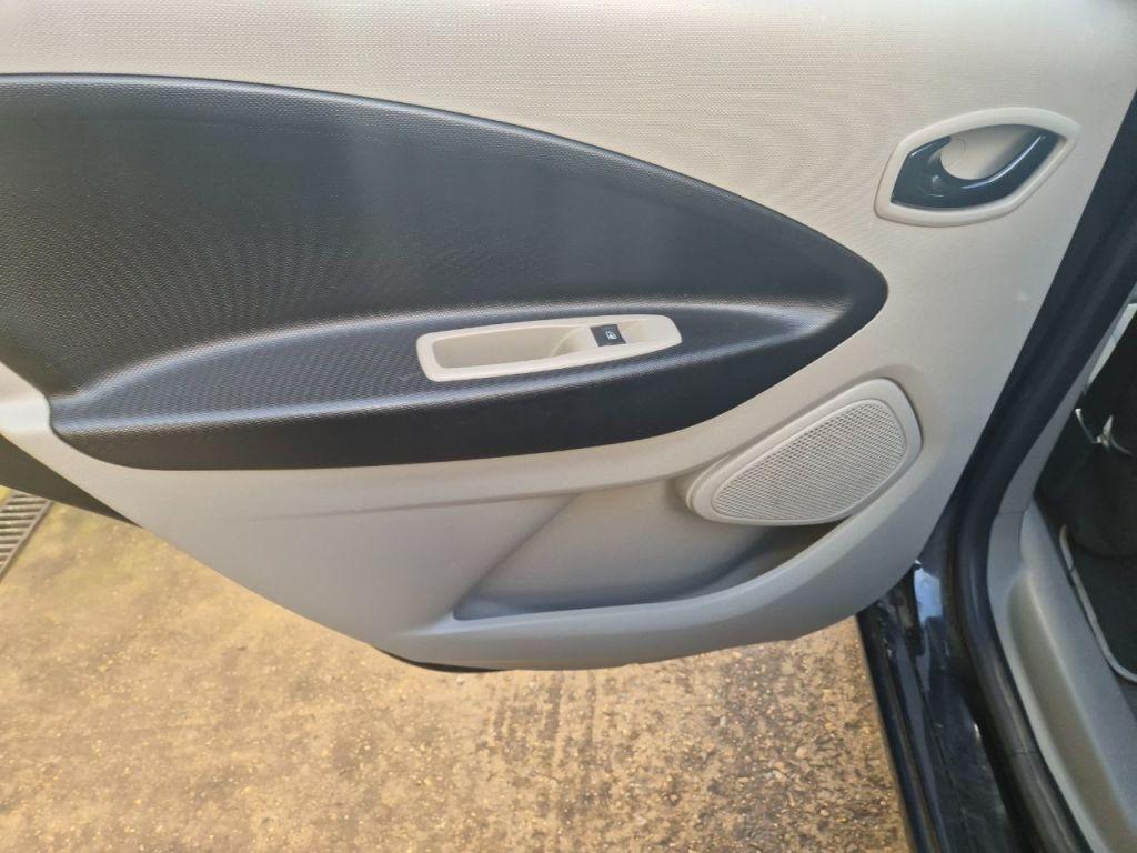 Used Renault Zoe 2014 for sale - 77023090: Photo 32