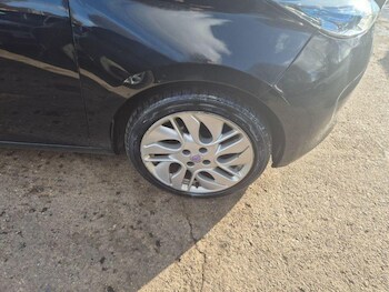 Used Renault Zoe 2014 for sale - 77023090: Photo