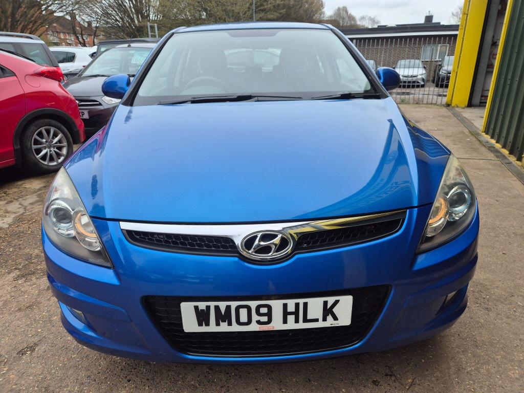 Used Hyundai i30 2009 for sale - 77888518: Photo 2