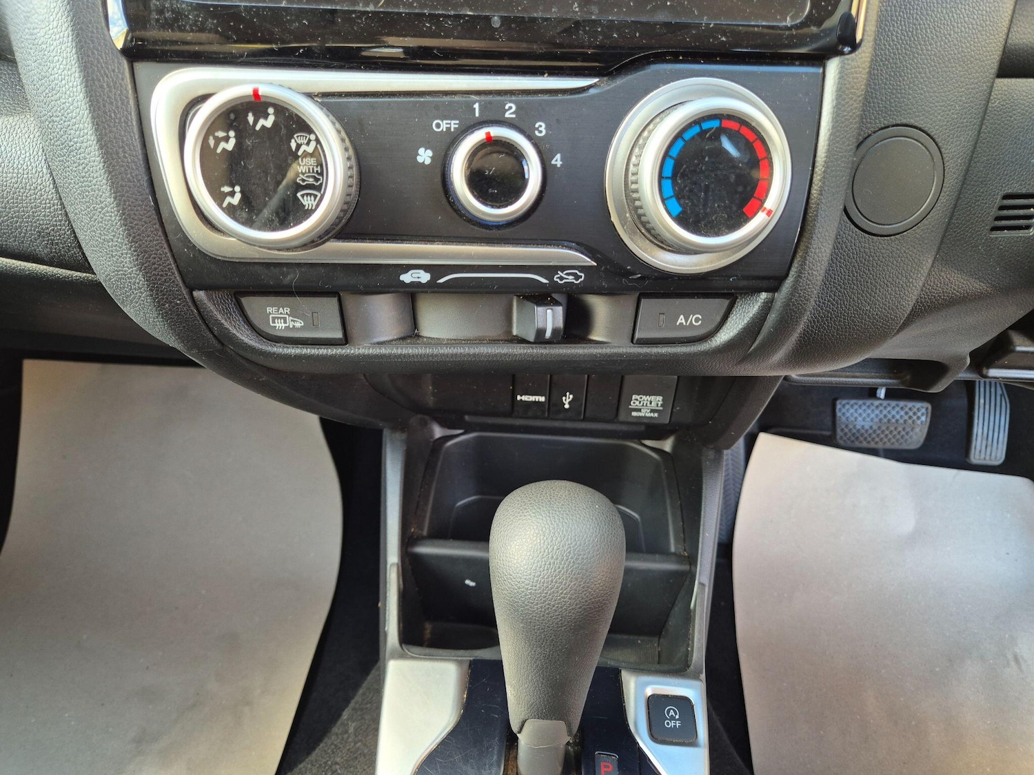 Used Honda Jazz 2017 for sale - 76787844: Photo 25