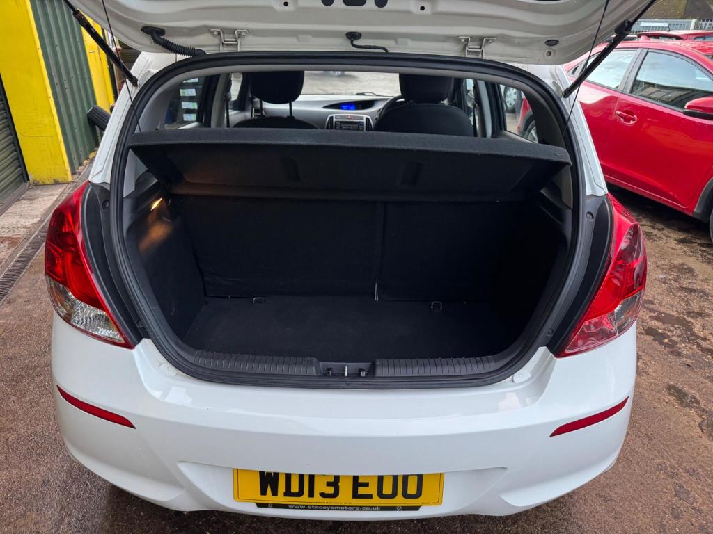 Used Hyundai i20 2013 for sale - 77310816: Photo 20