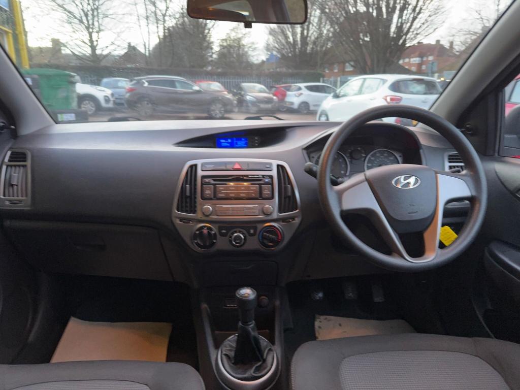 Used Hyundai i20 2013 for sale - 77310816: Photo 24