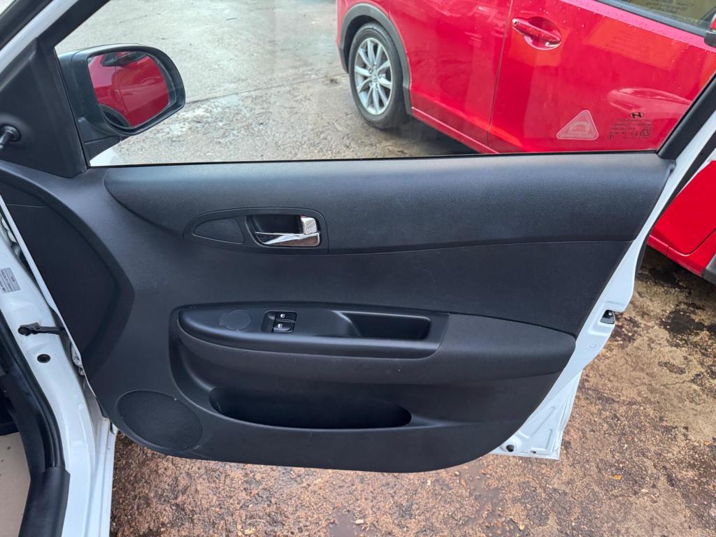 Used Hyundai i20 2013 for sale - 77310816: Photo 29