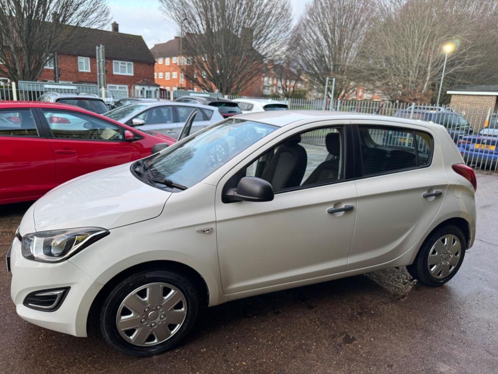 Used Hyundai i20 2013 for sale - 77310816: Photo 32