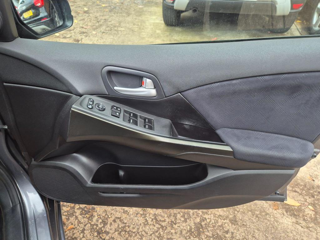 Used Honda Civic 2013 for sale - 77048558: Photo 16