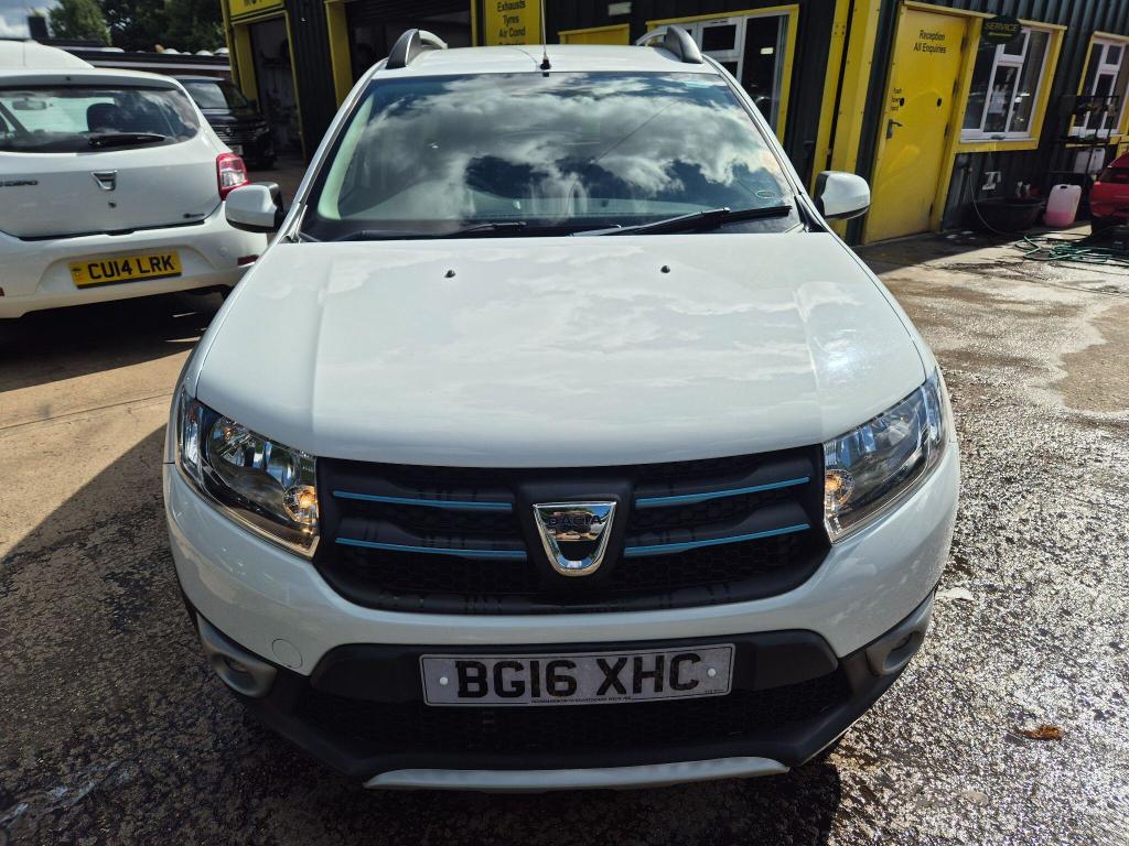 Used Dacia Sandero Stepway 2016 for sale - 77037575: Photo 2