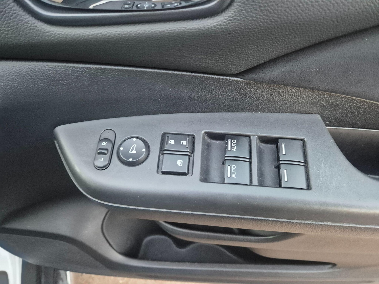 Used Honda CR-V 2013 for sale - 76787852: Photo 17