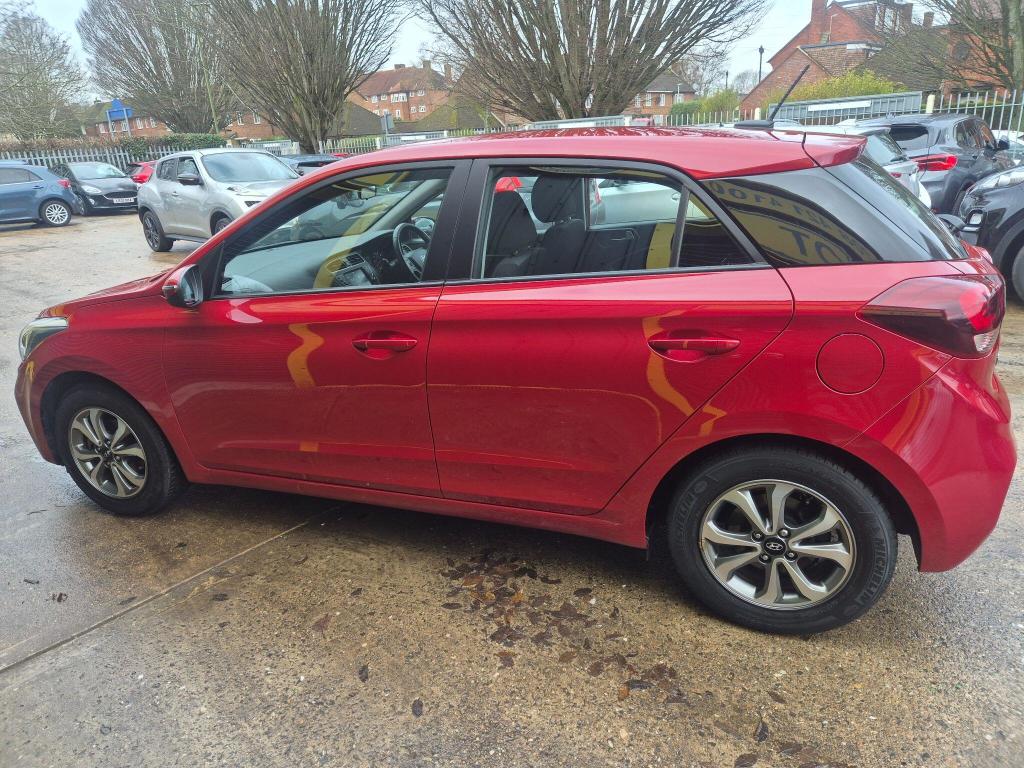 Used Hyundai i20 2019 for sale - 77945876: Photo 13