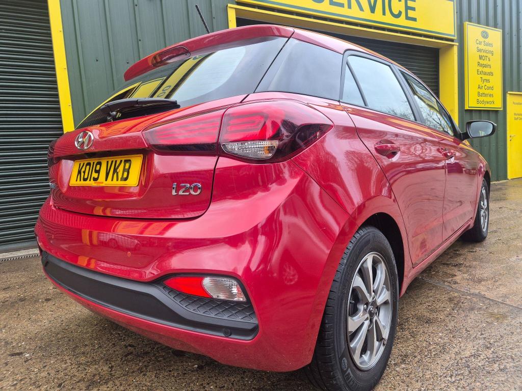 Used Hyundai i20 2019 for sale - 77945876: Photo 9