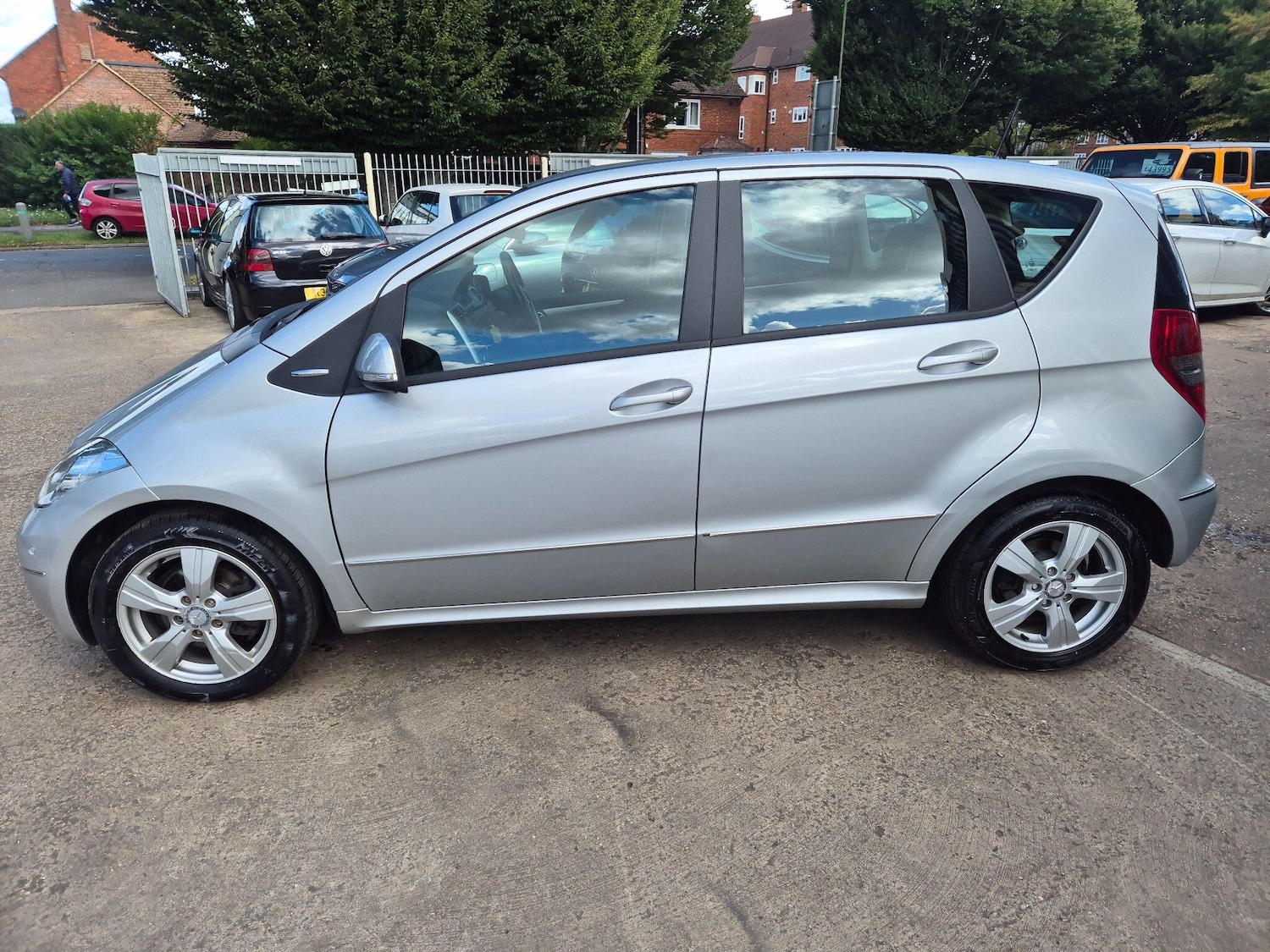 Used Mercedes-Benz A-Class 2011 for sale - 76787849: Photo 11
