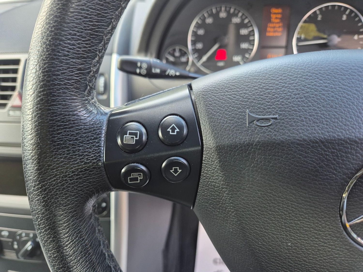 Used Mercedes-Benz A-Class 2011 for sale - 76787849: Photo 23