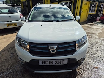 Used Dacia Sandero Stepway 2016 for sale - 77064393: Photo