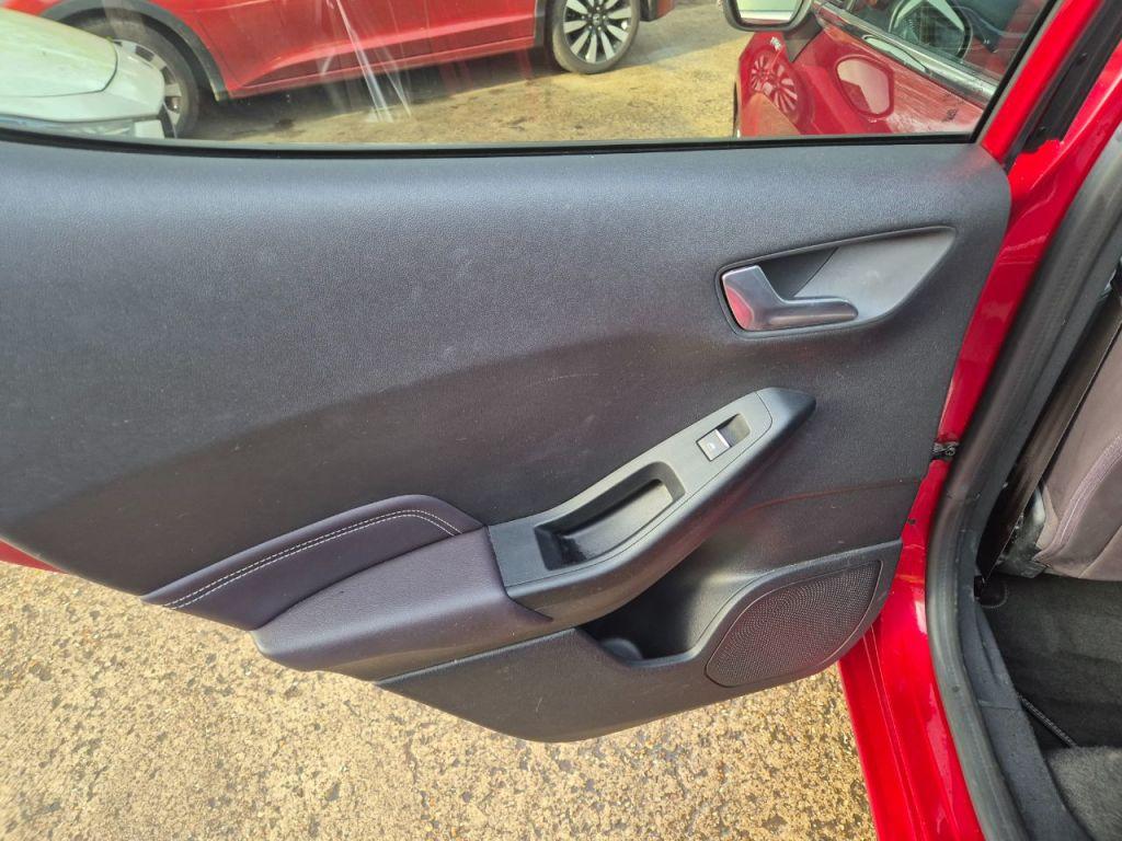 Used Ford Fiesta 2018 for sale - 77016307: Photo 41