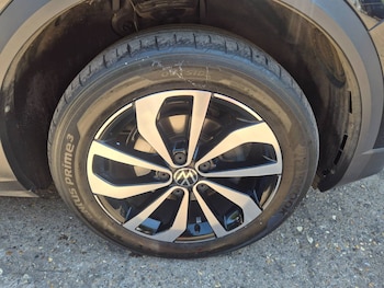 Used Volkswagen T-Roc 2023 for sale - 79467789: Photo