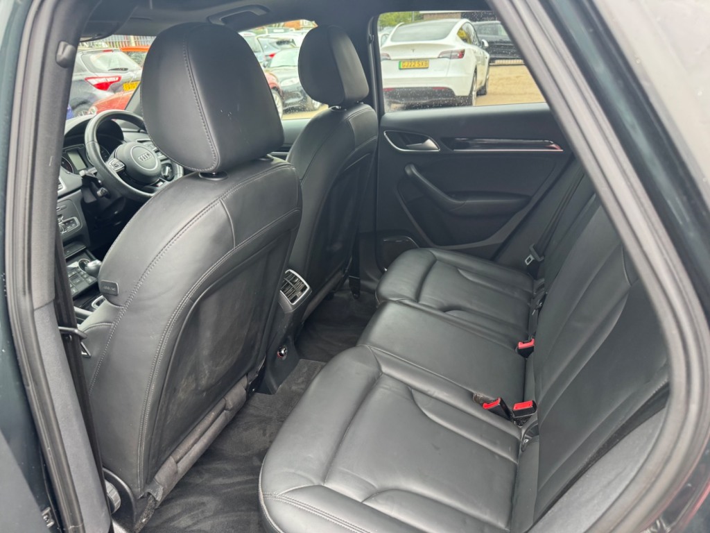 Used Audi Q3 2018 for sale - 78043897: Photo 9