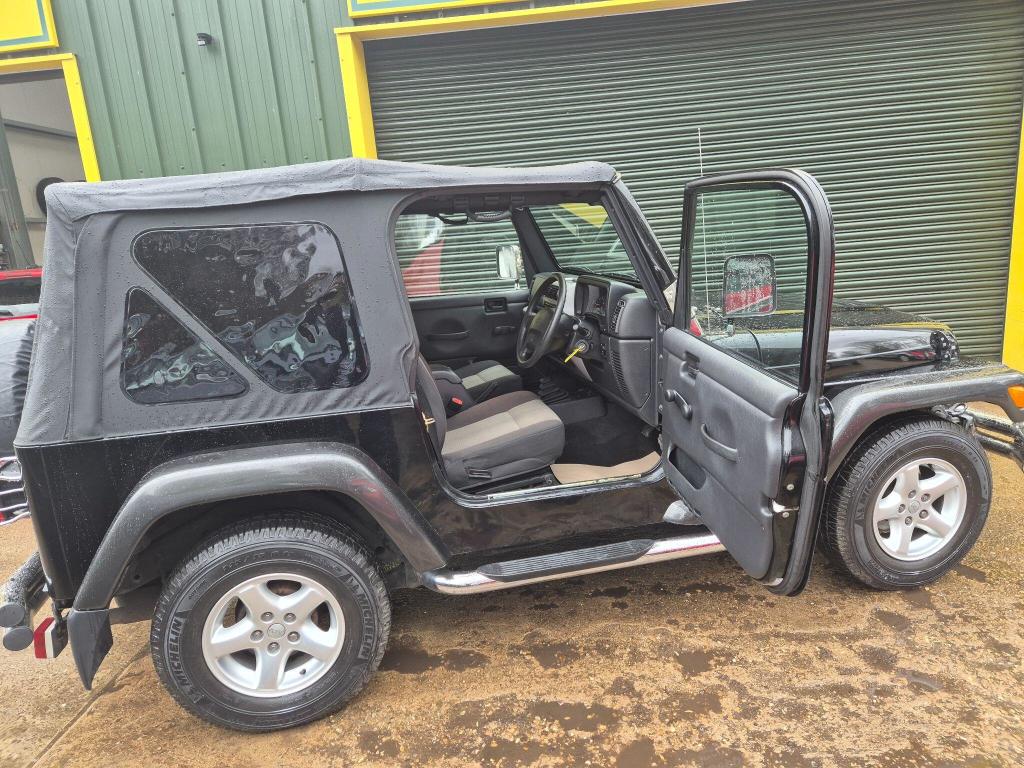 Used Jeep Wrangler 2004 for sale - 77446046: Photo 14