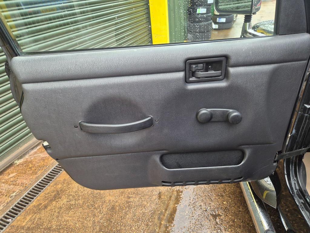 Used Jeep Wrangler 2004 for sale - 77446046: Photo 28