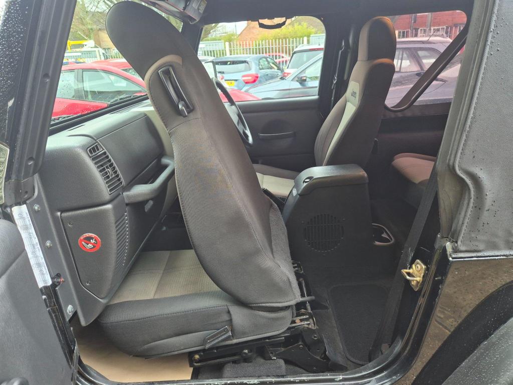 Used Jeep Wrangler 2004 for sale - 77446046: Photo 32