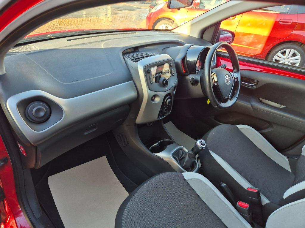 Used Toyota AYGO 2017 for sale - 77023082: Photo 38