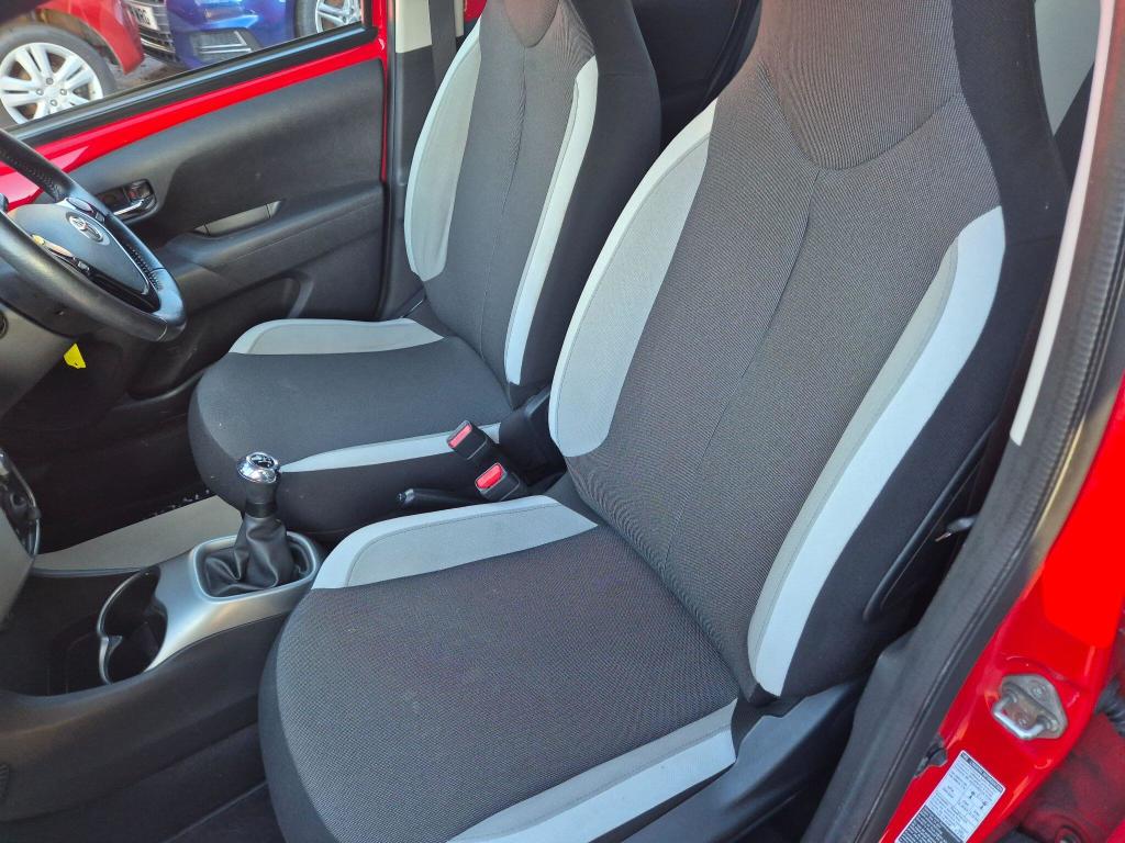 Used Toyota AYGO 2017 for sale - 77023082: Photo 39