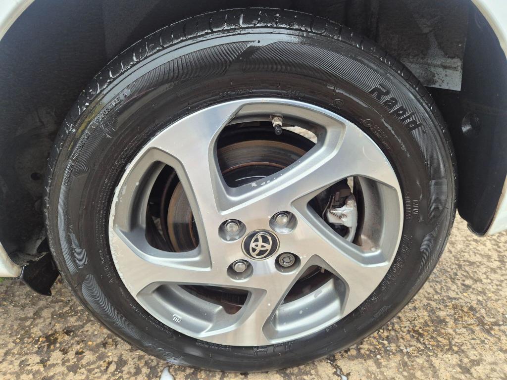 Used Toyota Yaris 2017 for sale - 77888511: Photo 3