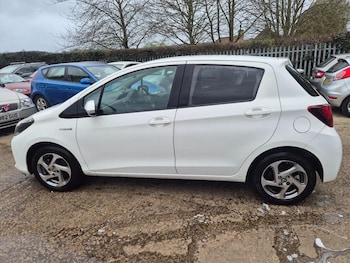Used Toyota Yaris 2017 for sale - 77888511: Photo
