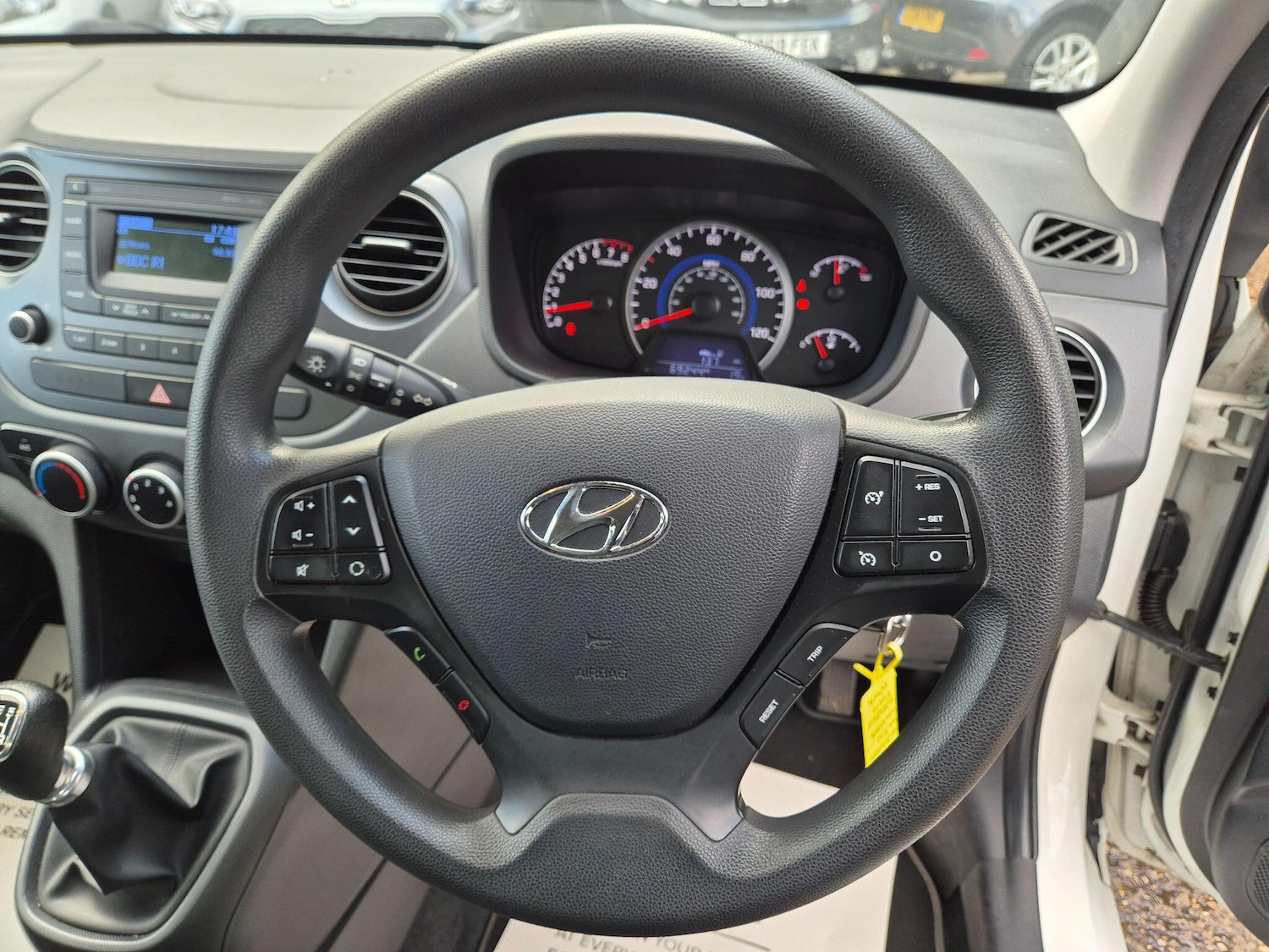 Used Hyundai i10 2017 for sale - 76787827: Photo 19