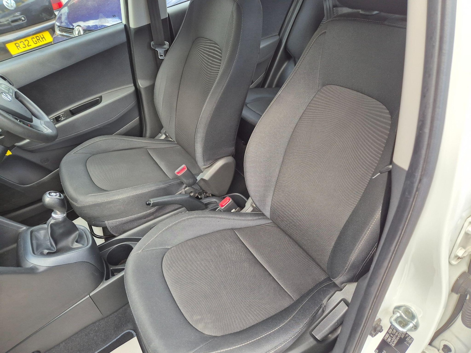 Used Hyundai i10 2017 for sale - 76787827: Photo 38